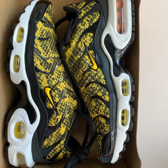 Air Max Plus Snakeskin Womens - Picture 7 of 9